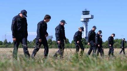 Ce que l&rsquo;on sait des deux suspects identifiés après « l&rsquo;attaque hybride » menée avec un drone explosif à Leipzig