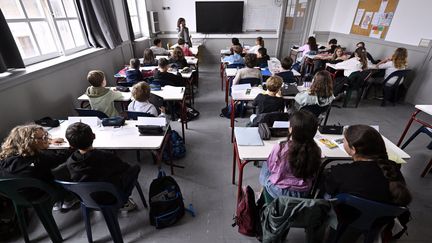 Rentrée scolaire : deux tiers des collèges et lycées français ont une équipe incomplète, selon une enquête du Snes-FSU