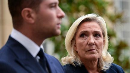 « Il a du mal à prendre ses marques » : au Rassemblement national, les couacs de rentrée interrogent sur la place de Jordan Bardella