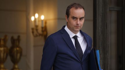 Le Premier ministre Sébastien Lecornu envisage de diminuer l&rsquo;indemnité des ministres et de leurs conseillers