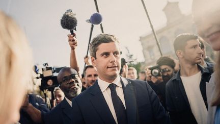 « A quel moment boire de la bière, c&rsquo;est faire la promotion de l&rsquo;alcoolisme ? » : Gabriel Attal défend son opération de campagne « 1 000 bistrots »