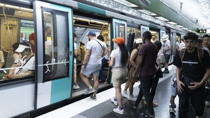 Le nombre de victimes d&rsquo;infractions dans les transports en commun encore en baisse en 2025, selon le ministère de l&rsquo;Intérieur