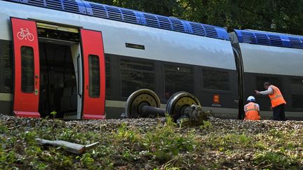 L&rsquo;enquête sur le déraillement d&rsquo;un TER en Normandie se poursuit « activement », Laurent Nuñez n&rsquo;exclut « aucune piste »