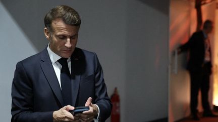 Le gouvernement soumet une nouvelle version de l&rsquo;interdiction des réseaux sociaux aux moins de 15 ans à la Commission européenne