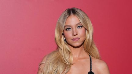 « Immonde », « un affront pour toutes les femmes »… Une publicité dénudée de Sydney Sweeney avec des accessoires de sport scandalise de nombreuses athlètes