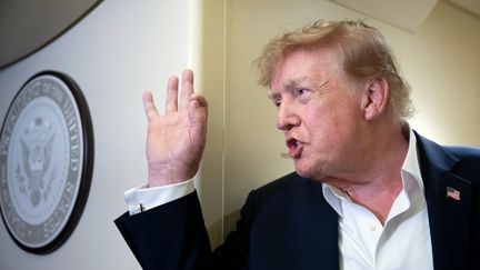 Donald Trump fustige une « conspiration malsaine » contre l&rsquo;intelligence artificielle et s&rsquo;en prend au patron d&rsquo;Anthropic