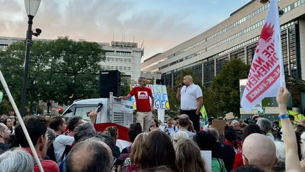 « Cet attelage, je n&rsquo;avais jamais vu ça » : après l&rsquo;été caniculaire, pompiers, infirmiers et associations environnementales réunis pour dénoncer l&rsquo;inaction climatique