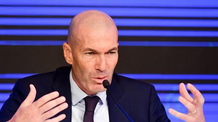 « Il fait l’unanimité depuis toujours » : Zinédine Zidane, un nouveau sélectionneur intouchable à la tête de l&rsquo;équipe de France ?