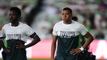 « Je ne veux pas établir de priorité dans la souffrance » : Kylian Mbappé explique pourquoi il n&rsquo;a pas enfilé entièrement un tee-shirt de soutien à Ceuta