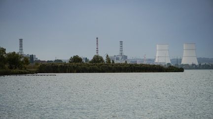 La tour de refroidissement d&rsquo;une centrale nucléaire russe touchée par un drone