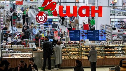 Le gouvernement dénonce la mise sous tutelle par la Russie de filiales russes d&rsquo;entreprises françaises dont le groupe Auchan