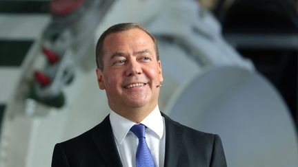 L&rsquo;ex-président russe Dmitri Medvedev estime que le RN est désormais un parti « russophobe » qui soutient les « nazis » en Ukraine