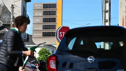 Seuls 800 millions d&rsquo;euros réclamés par les Français éligibles aux aides aux carburants sur les 1,4 milliard d&rsquo;euros provisionnés par l&rsquo;Etat