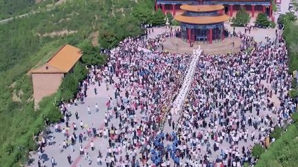 Eglises détruites, allégeance au parti, évêques choisis… En Chine, la foi chrétienne sous haute surveillance
