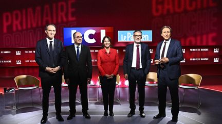 Désaccords sur le Proche-Orient et LFI, convergences sur les salaires… Ce qu&rsquo;il faut retenir du premier débat de la primaire socialiste