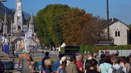 « Il ne peut rien nous arriver de mieux » : Lourdes se prépare avant l’arrivée du pape Léon XIV