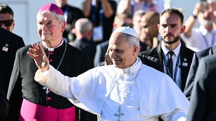 Réception à l’Elysée, déambulation dans les rues de Paris, vêpres à Notre-Dame… Revivez les moments marquants de la première journée de la visite du pape Léon XIV en France