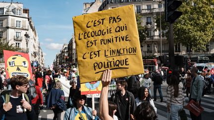 « Il y a un vrai risque d&rsquo;amnésie environnementale » : des dizaines de marches et de rassemblements pour le climat organisés partout en France ce samedi