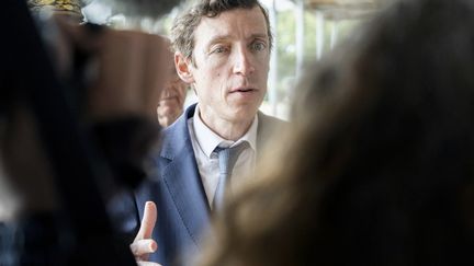 « Surenchère irresponsable » d&rsquo;un côté, « répression » de la jeunesse de l&rsquo;autre… Le gouvernement et les élus LFI s&rsquo;écharpent sur le mouvement de blocus dans les lycées
