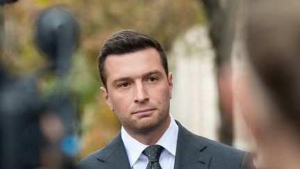Mediapart attribue à Jordan Bardella des écrits antisémites datant de 2013, le président du RN dénonce des « faux grossiers » et annonce des poursuites contre le média