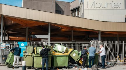 Grève dans la fonction publique : des lycées bloqués contre le manque de budget et en soutien à la mobilisation des fonctionnaires