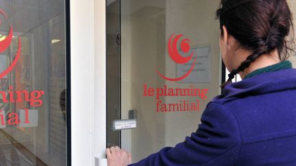 L’accès à l’avortement de plus en plus difficile en France malgré son inscription dans la Constitution, alerte le Planning familial