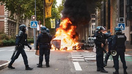 Trois questions sur les mesures contre les casseurs que le gouvernement veut durcir après les dommages en marge des mobilisations lycéennes