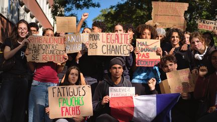 Comment fonctionne la consultation lancée par le gouvernement pour répondre aux blocages des lycées