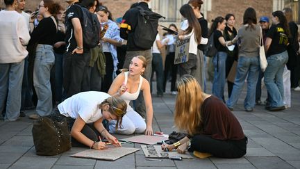 « Ca me fait extrêmement peur » : quand les parents décident de manifester avec leurs enfants pour les protéger