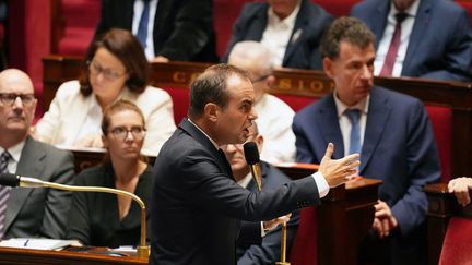 Sébastien Lecornu condamne la violence et réfute toute « répression policière » dans le cadre du mouvement des lycéens