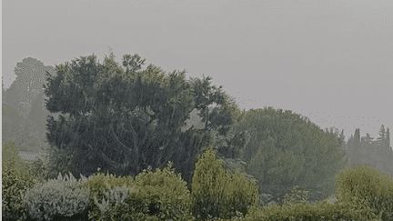 Vigilance pluie-inondation : de fortes précipitations ce mercredi matin dans le Var et les Alpes-Maritimes, avec des perturbations de circulation