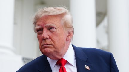 Donald Trump affirme « qu&rsquo;il est temps pour l&rsquo;Ukraine d&rsquo;avoir un nouveau président » pour parvenir « à un accord » avec la Russie