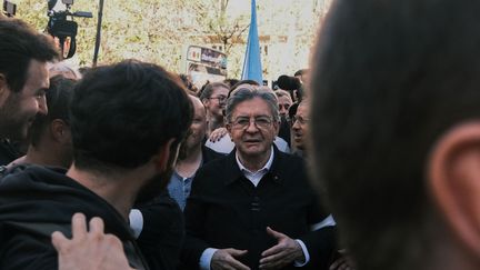 Présidentielle 2027 : Jean-Luc Mélenchon en meeting sur le thème de la jeunesse, dernière ligne droite pour la primaire socialiste
