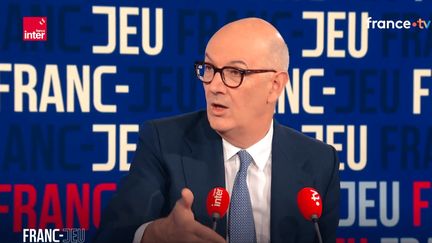 « Je préférerais éviter les ordonnances » pour faire adopter le budget 2027 afin de favoriser le « débat parlementaire », assure Roland Lescure