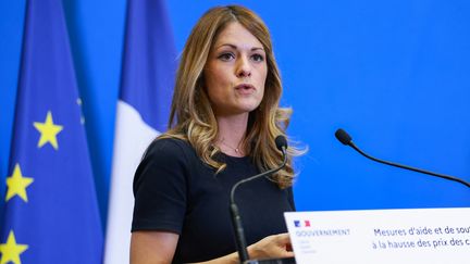 « Le déploiement des 3 000 professeurs remplaçants a commencé », assure la porte-parole du gouvernement