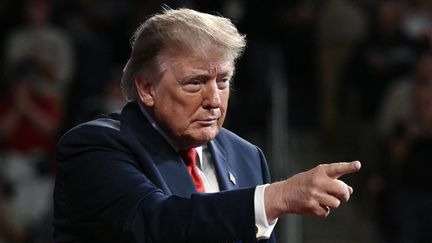 Les offensives de Donald Trump contre l’Ukraine divisent au sein de son propre camp