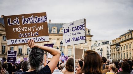 Infraction sur l’inceste, juridictions spécialisées… Quelles sont les mesures retenues par l’Assemblée nationale dans la proposition de loi intégrale contre les violences sexuelles ?