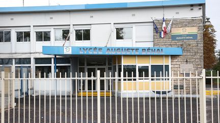 L&rsquo;avocat du lycéen à la main arrachée à Lens a déposé plainte pour « violences volontaires ayant entraîné une infirmité permanente » et dénonce des « blessures de guerre »