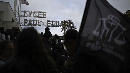Des membres du personnel du lycée Paul-Eluard à Saint-Denis dénoncent une intervention « violente » de la police dans l&rsquo;établissement