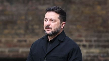 Guerre en Ukraine : la France « ne peut que gagner » de sa « coopération » avec Kiev, répond Volodymyr Zelensky à Marine Le Pen