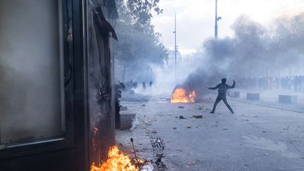 « C&rsquo;est un cadeau pour le RN » : les violences du 17 octobre peuvent-elles avoir une influence sur la campagne présidentielle ?