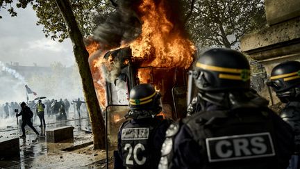 Mobilisation du 17 octobre : 1 200 personnes ont été interpellées, selon le Premier ministre qui déplore « des degrés de violence inacceptables »