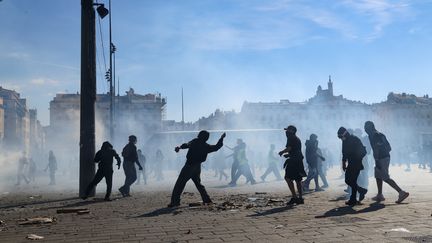 Mobilisation du 17 octobre : 1 200 personnes ont été interpellées, selon Sébastien Lecornu qui déplore « des degrés de violence inacceptables »