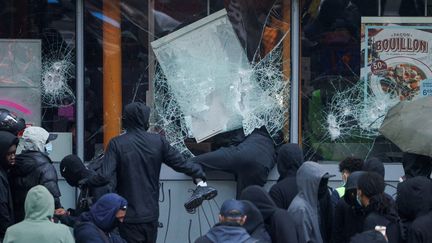 « Une facture financière très élevée » : 1 500 commerçants ont été touchés par les violences en marge de la mobilisation du 17 octobre, selon une fédération de la distribution