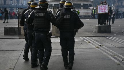 Renforcer les capacités du renseignement, augmenter les effectifs… Des sénateurs font 30 recommandations pour améliorer le maintien de l&rsquo;ordre