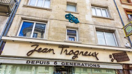 La préfecture de la Somme dément avoir mobilisé « des effectifs de CRS » pour protéger une boutique d&rsquo;Amiens, propriété de la famille de Brigitte Macron