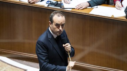 Mobilisation du 17 octobre : Sébastien Lecornu reçoit les organisations syndicales, après une nouvelle nuit de couvre-feux