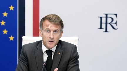 « Il sort complètement de son rôle constitutionnel » : Emmanuel Macron peut-il décider d&rsquo;interdire les manifestations qui ne sont pas organisées par des syndicats ?