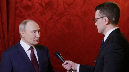 Vladimir Poutine se dit prêt à négocier un accord final avec l&rsquo;Ukraine, pas une trêve « courte »