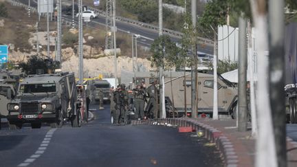 Benyamin Nétanyahou ordonne le « bouclage » de la Cisjordanie occupée après une attaque qui a fait cinq blessés, des « opérations antiterroristes » en cours